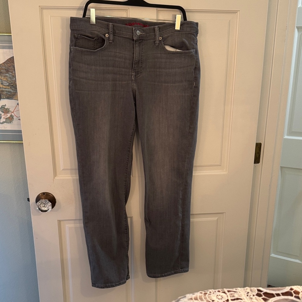 Lucky Brand Women's Straight Leg Gray 👖